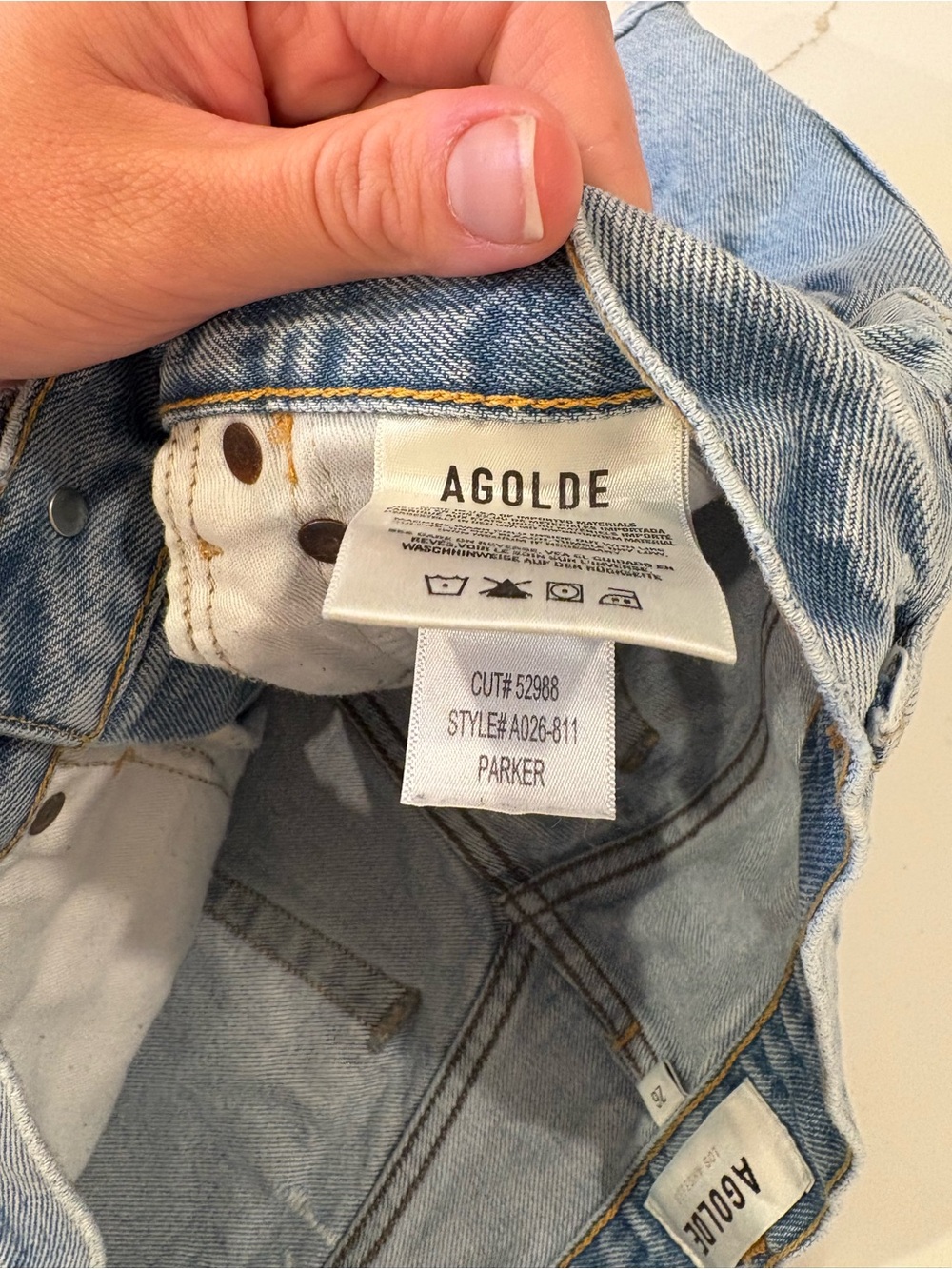 AGOLDE Parker Distressed Denim Cut Off Shorts Size 26 Light Wash - Picture 4 of 8